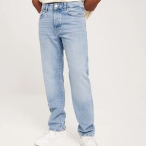 Slim fit blue jeans